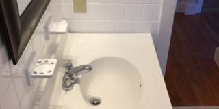 Nice 2 bed in Brookline Gallery 15