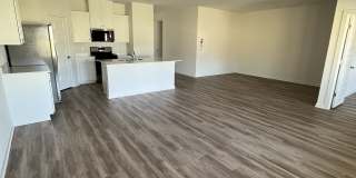 525 Arizona Street Gallery 7