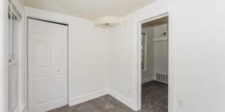 1115 1/2 4th Street NE Gallery 12