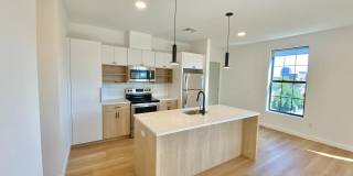 104 Howe Gallery 6