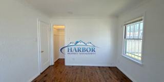 1667 N. Lagoon Avenue Gallery 15