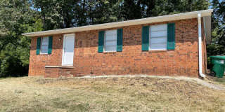 3 Bed, 1 Bath brick home located in Highpoint! Gallery 1