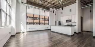 Vera on Broad Gallery 11