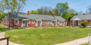 1982 Victoria Avenue Gallery 2