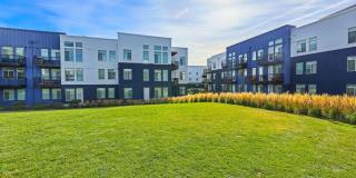 8000 Uptown Gallery 41