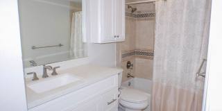 RARE Offering 2BD/2BA Furnished Condo of secured building in highly sought after Boutique Bella Capri building. Gallery 22