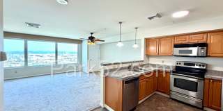Beautiful 2 Bedroom Condo in Downtown Tacoma With Separate Garage & Amenities! Beautiful 2 Bedroom Condo in Downtown Tacoma With Separate Garage & Amenities! Gallery 1