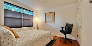 Historic Fort Ward Townhome on Bainbridge Island Gallery 15