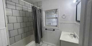 2809 Elgin Avenue Gallery 11
