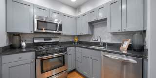 2131 N Larrabee St Gallery 4