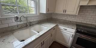 115 Adams Avenue Gallery 41