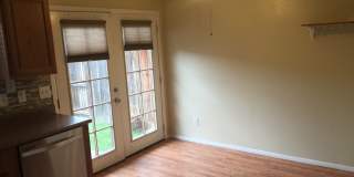 909 East Lodge Drive Gallery 3