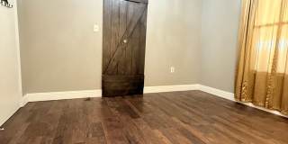 *Charming 2 Bedroom Home in Roseville’s Historic District with Bonus Detached Space* Gallery 8