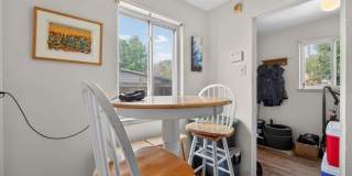 Charming 2BR House in Denver Gallery 9