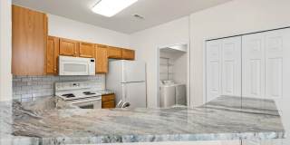 Maple Crossing Condo – Comfort, Convenience & Location Maple Crossing Condo – Comfort, Convenience & Location Gallery 5