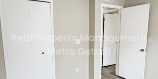CONVENIENT CONDO LIVING Gallery 10