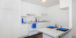 Pacific View Apartment Homes Gallery 15