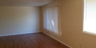 Beautiful 3 Bedroom, 2 bathroom House in Great Quiet Neighborhood. Gallery 9