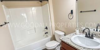 Rent Special: 2-Bedroom, 2-Bath Condo in Ankeny with Detached Garage! Gallery 11