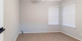 Spacious 3BD/2BTH In Yukon Gallery 26
