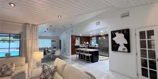 1332 Van Buren St (AVAIL 04/01/2026) Gallery 3