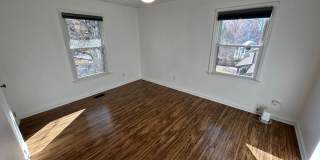 Room in 6 Bedroom Home at Oak Park Rd Gallery 36