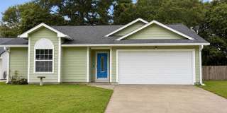 3/2 Fenced in yard! Gallery 1