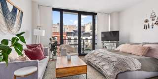 215 Ave B unit: 4C Gallery 1