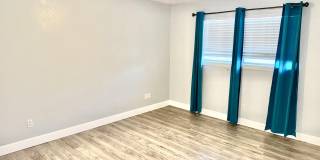 5415 73rd Street Gallery 11