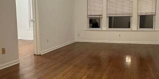 Beautiful 1 Bed Apartment in North Center/ Ravenswood Area Available September 1st Gallery 23