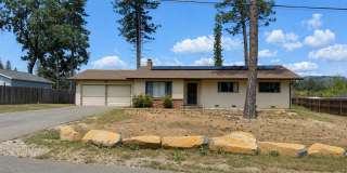 3BR Cul-de-Sac Home w/ Solar, Water Softener, and Large Yard Gallery 1