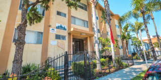 817 S. St. Andrews Pl. Gallery 20