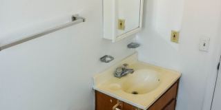 Quad Near Campus- 2 full bedrooms Gallery 16