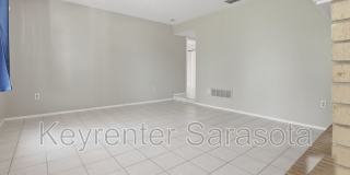 5645 N Tuttle Ave Gallery 3