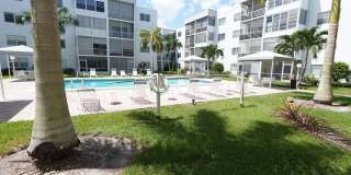 Renovated 2/2 in quite 55+ community Gallery 19