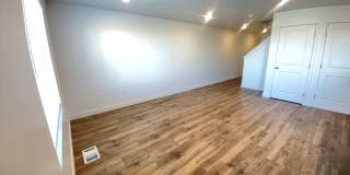 Modern 4 Bedroom Townhome in Cedar City. Pet Friendly! Gallery 5