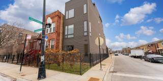 2437 W Jackson Boulevard Gallery 1
