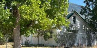 3 Bedroom 1 Bathroom Home in Salem w/ Horse Property Gallery 1