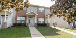 3/2 Townhome in Camellia Gardens Gallery 1