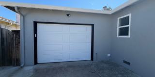 Welcome to this stunning 3 bedroom 1 bathroom home located in Fremont Gallery 5