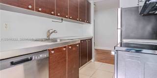 1011 Bay Dr Gallery 9