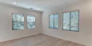 5550 North 16th Street Gallery 5