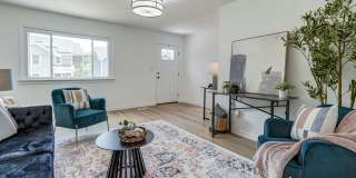 Completely Renovated 3 Bedroom Belmont Townhome Available Now! Gallery 10