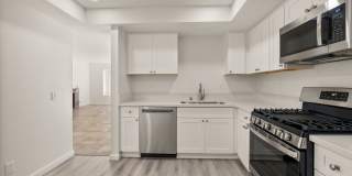 Renovated 2bed x 2.5bath Townhouse with Private Patio & 2-Car Garage Gallery 11