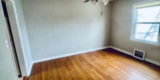 Large 2 bed 1 bath Duplex in Dundee! Gallery 6