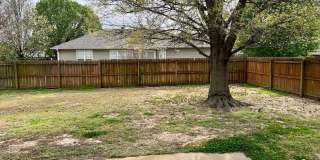 4 Bed, 2 Bath with Fenced Yard, Two-Car Garage, and Jetted Tub Gallery 23