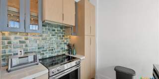 222 Losoya Gallery 17