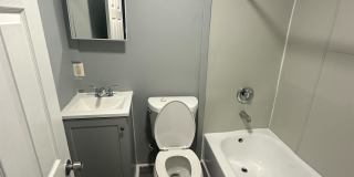 422 N Curley St Gallery 6