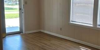 2117 Grand Avenue Gallery 3