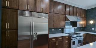 2150 W Monroe Street Gallery 37